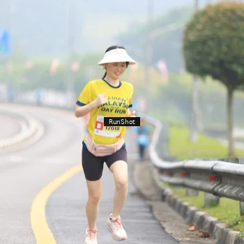 Runner Photo 7025020