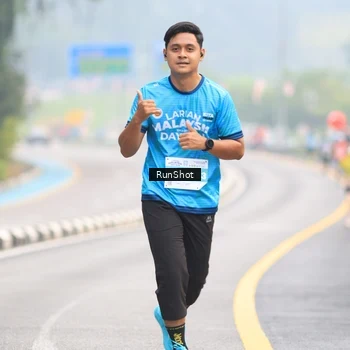 Runner Photo 7025025
