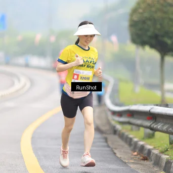 Runner Photo 7025036
