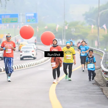 Runner Photo 7025044