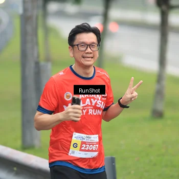 Runner Photo 7025048