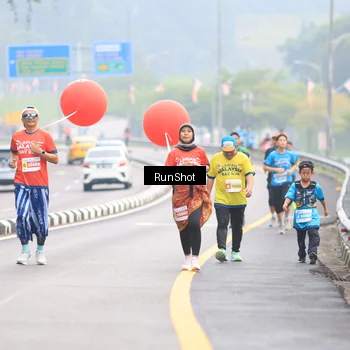 Runner Photo 7025050