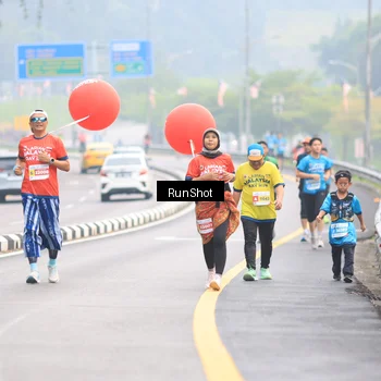 Runner Photo 7025051