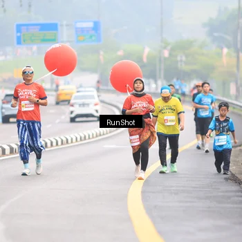 Runner Photo 7025052