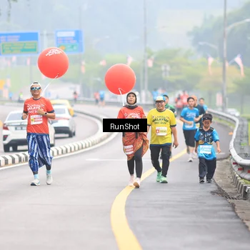 Runner Photo 7025054