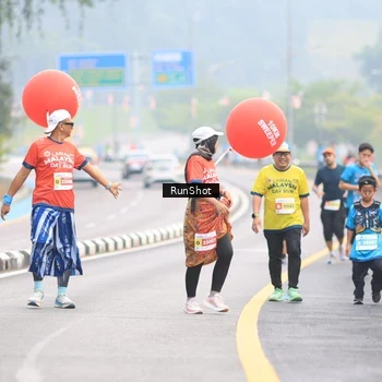 Runner Photo 7025071