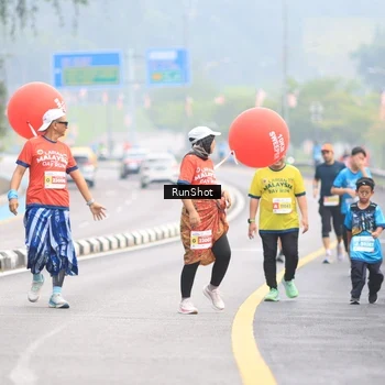 Runner Photo 7025083