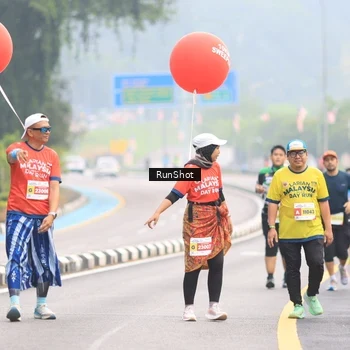 Runner Photo 7025090