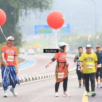 Runner Photo 7025091