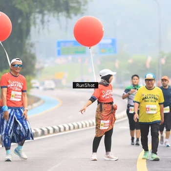 Runner Photo 7025096