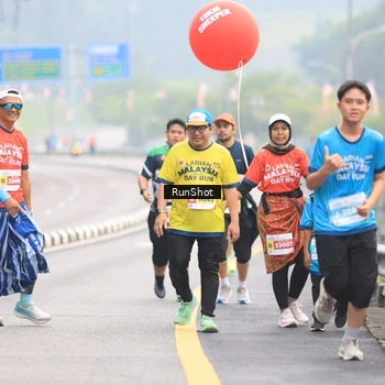 Runner Photo 7025099
