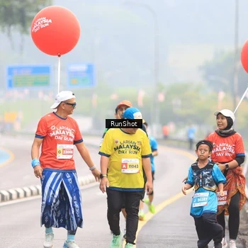 Runner Photo 7025108