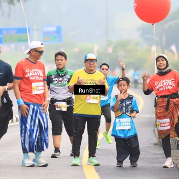Runner Photo 7025115