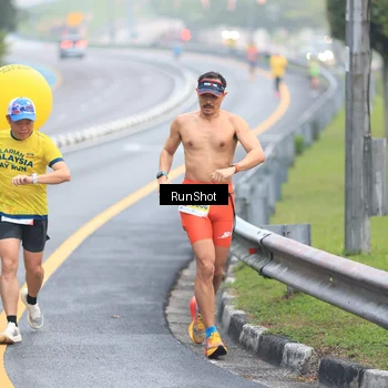 Runner Photo 7025116