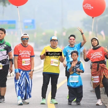 Runner Photo 7025123