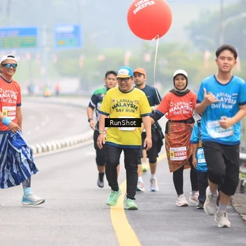 Runner Photo 7025125