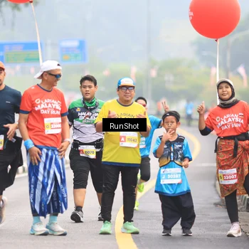Runner Photo 7025143