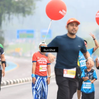 Runner Photo 7025144