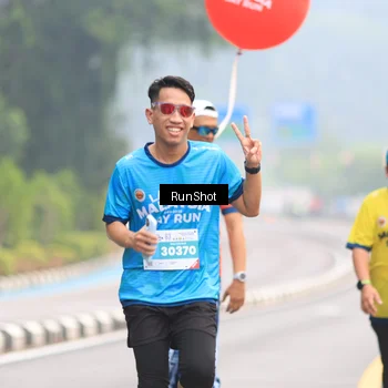 Runner Photo 7025172