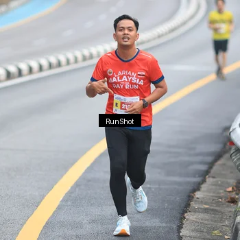Runner Photo 7025189
