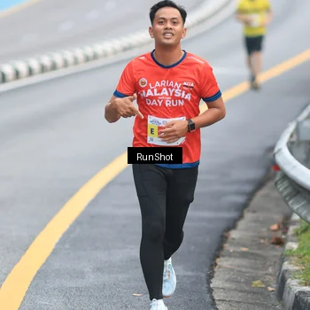 Runner Photo 7025196