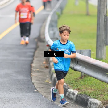 Runner Photo 7025205