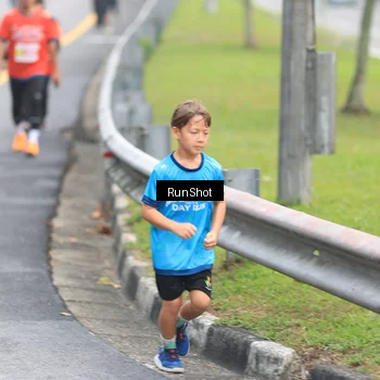 Runner Photo 7025206
