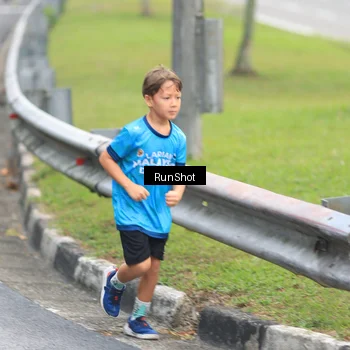 Runner Photo 7025210