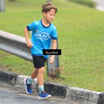 Runner Photo 7025213
