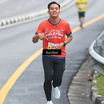 Runner Photo 7025214