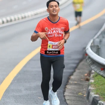 Runner Photo 7025224
