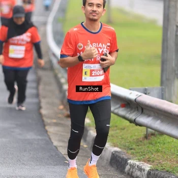 Runner Photo 7025225
