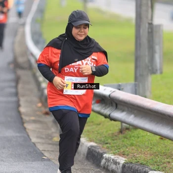 Runner Photo 7025253