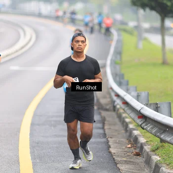 Runner Photo 7025303