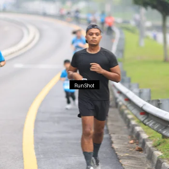 Runner Photo 7025305