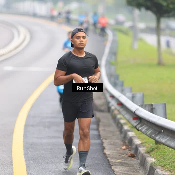 Runner Photo 7025310
