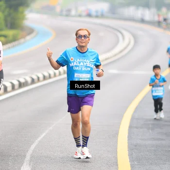 Runner Photo 7025312