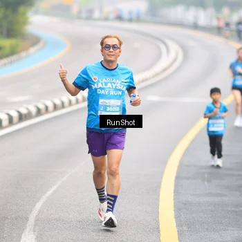 Runner Photo 7025314