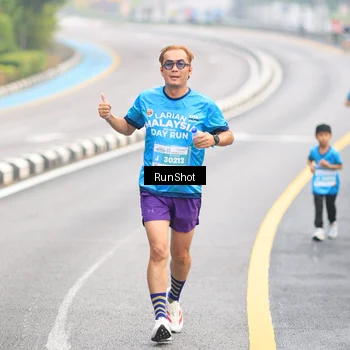 Runner Photo 7025315