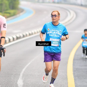 Runner Photo 7025324