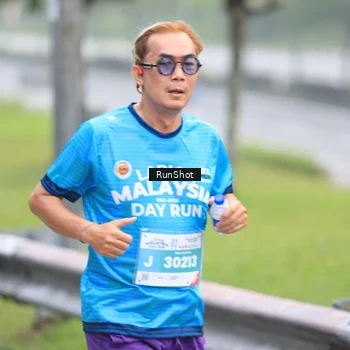 Runner Photo 7025338