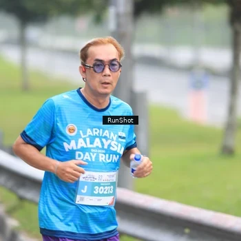 Runner Photo 7025339