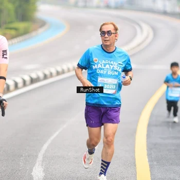 Runner Photo 7025340