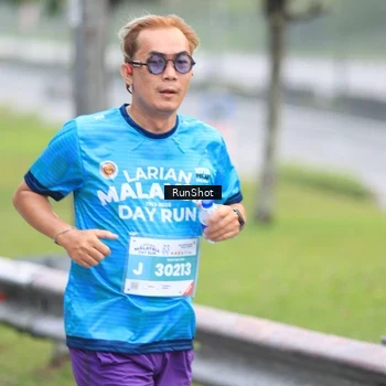 Runner Photo 7025341