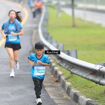 Runner Photo 7025365