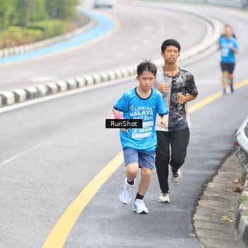 Runner Photo 7025380