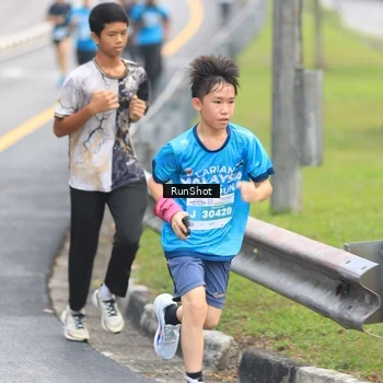 Runner Photo 7025395
