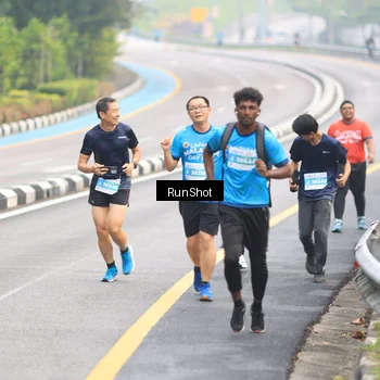 Runner Photo 7025405