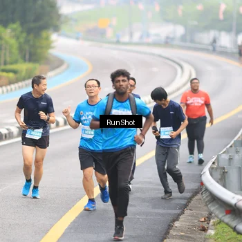 Runner Photo 7025411