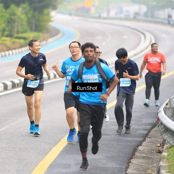 Runner Photo 7025412